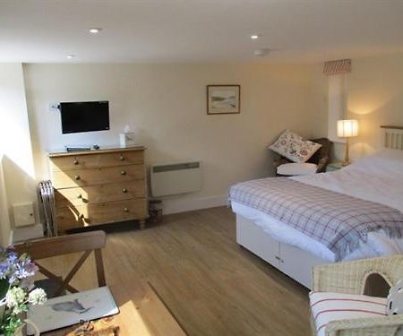 The Red Barn Apartment Long Wittenham Room photo